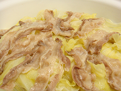 キャベツと豚肉の蒸し鍋