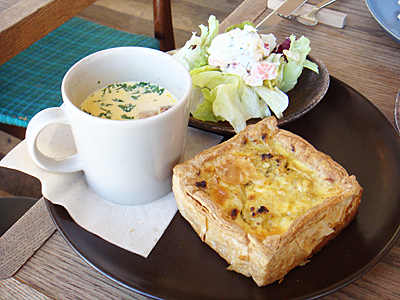 ベイクショップでランチ♪