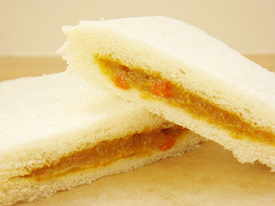 ランチパック「ポークカレー」