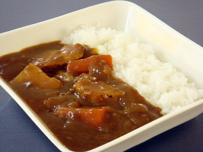 シチューの残りでカレー